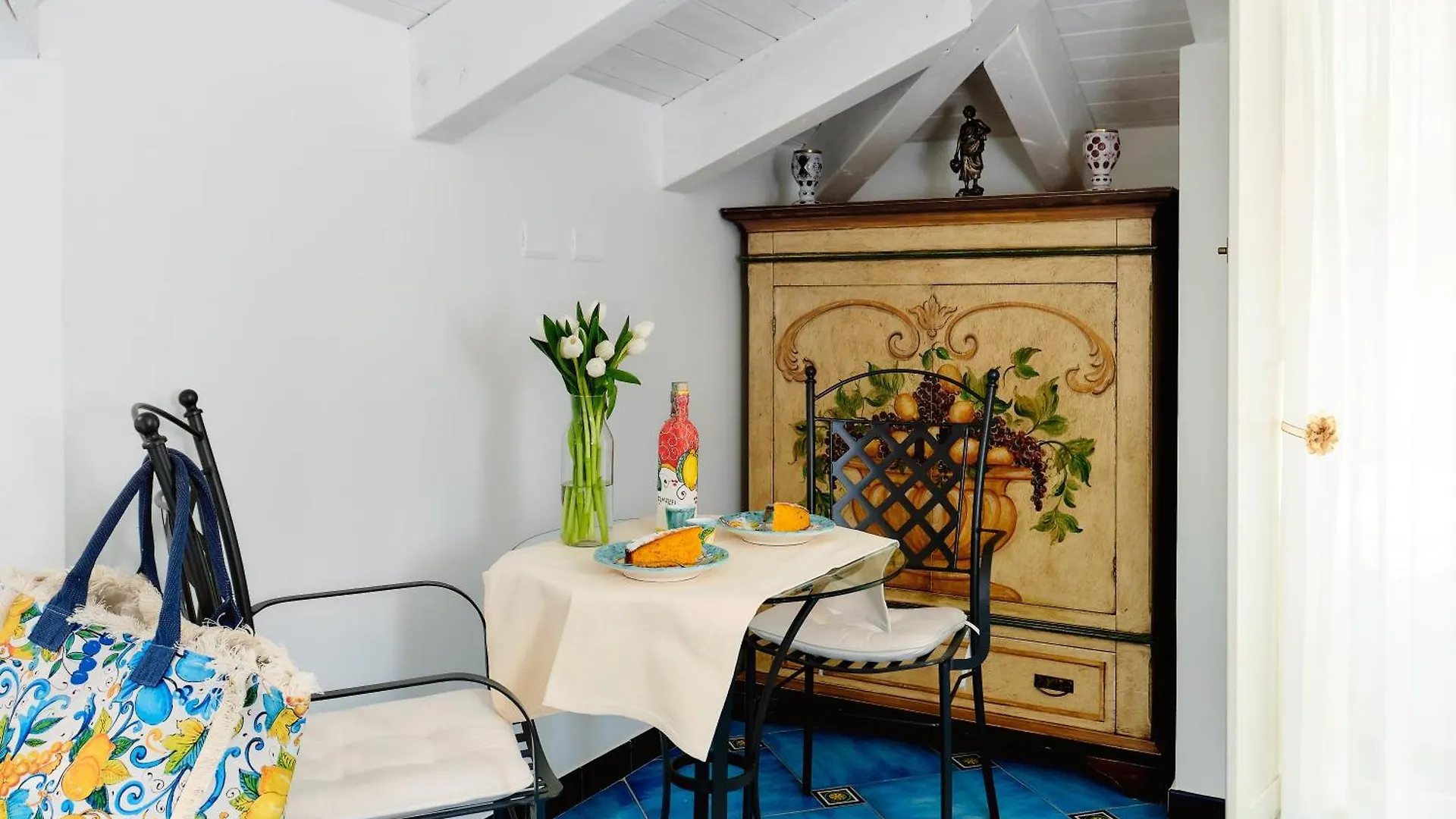 Villa Fabiana Amalfi 2*,  Italy